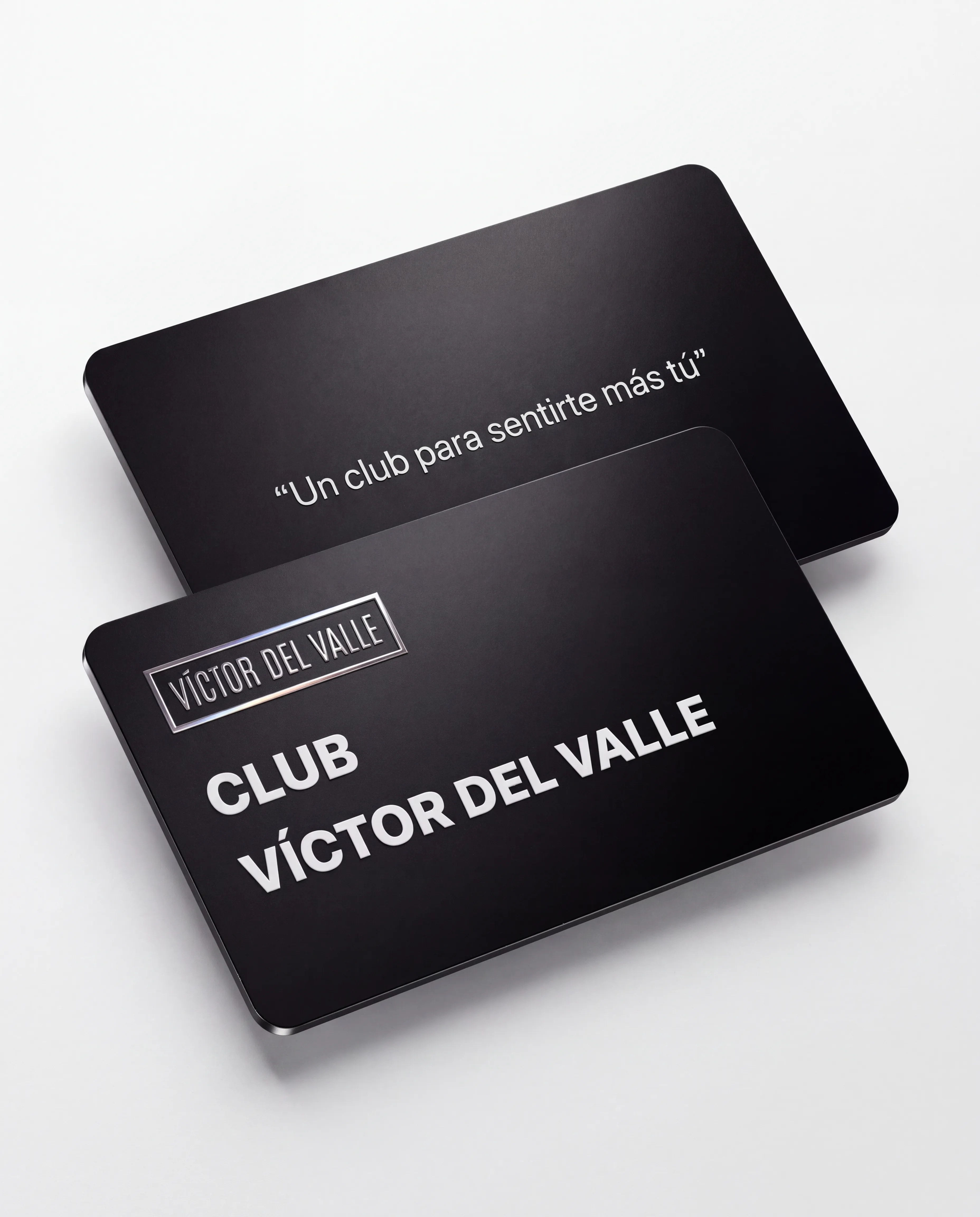 Anverso y reverso de la tarjeta Club Víctor del Valle. Un club para sentirte más tú.